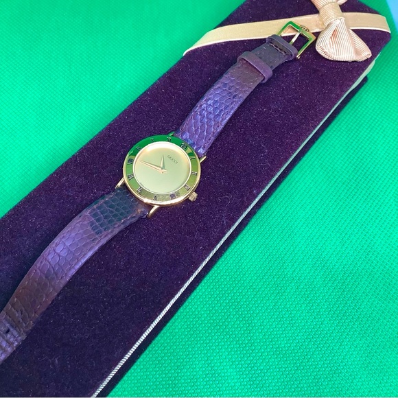 Ladies GUCCI watch 🔥🔥🔥 - Picture 8 of 10